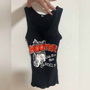 Small vintage Cancun Hooters tank